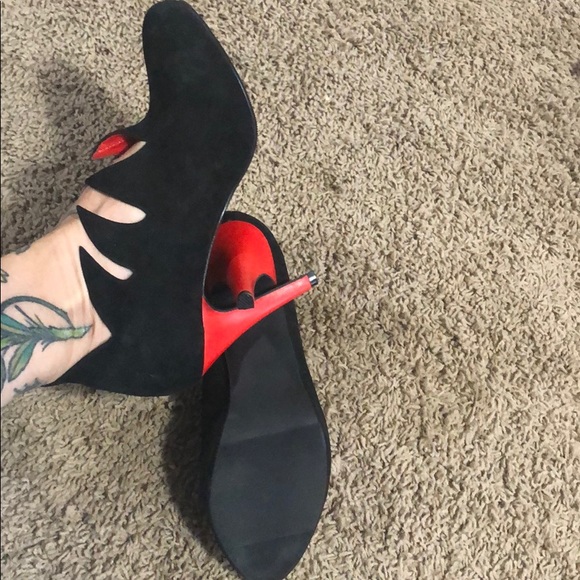 Super fun, beautiful, comfy shade shoe! - Picture 3 of 3